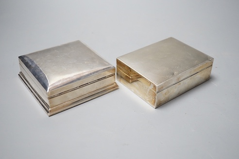 A George V silver mounted cigarette box, 11.5cm and a sterling cigarette box.